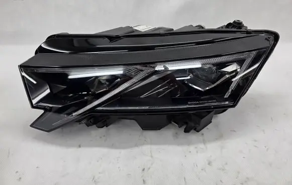 Skoda Octavia Mk4 Headlight/headlamp SPEED5E4941035 5E4941035
