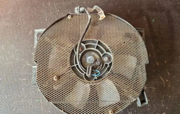 Nissan Patrol Y61 Electric radiator cooling fan