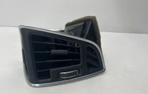 Ford C-MAX II Dashboard side air vent grill/cover trim AM51R018B08AW 1755924 07558