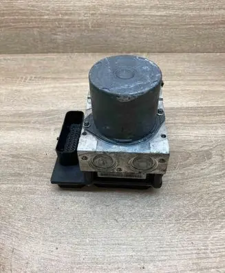 BMW 5 E60 E61 ABS Pump 6768646 6768648