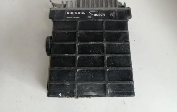 Mercedes-Benz 190 W201 Engine control unit/module 0280800282