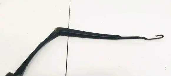 Toyota RAV 4 (XA30) Front wiper blade arm