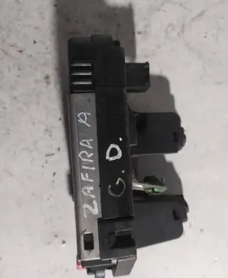 Opel Zafira A Rear door lock 24414135
