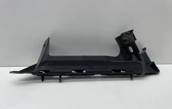 Seat Ibiza IV (6J,6P) Front bumper mounting bracket 6J0807184