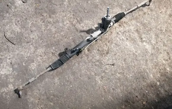Opel Zafira A Steering rack