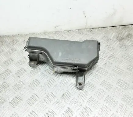 Lexus IS-F Fuse module 8266253041