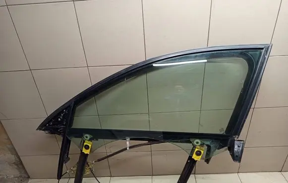 Audi A6 S6 C6 4F Front window lifting mechanism without motor 4F0837629 43R00083