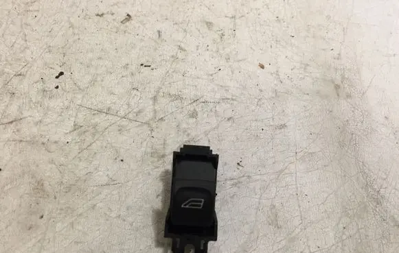 Volvo V70 Electric window control switch 30773272