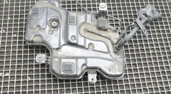 BMW 1 F40 AdBlue liquid reservoir 7399290