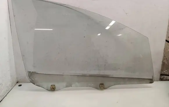 Mitsubishi Grandis Front door window glass four-door