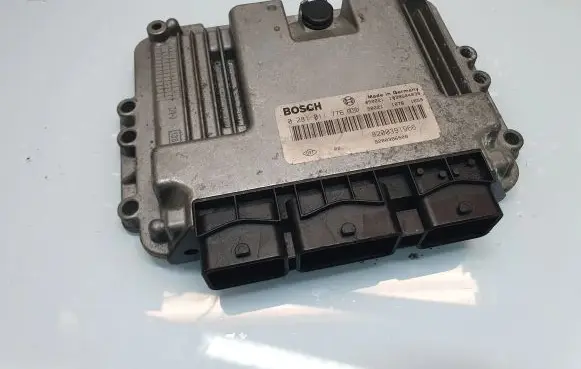 Renault Megane II Engine control unit/module 8200391966 0281011776 8200386508