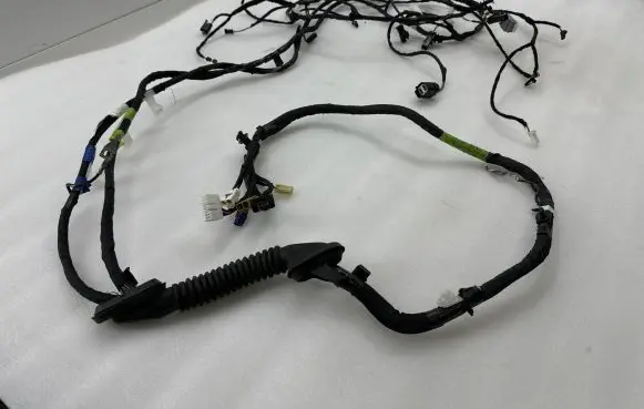 Tesla Model X Tailgate/trunk wiring harness S15400544137 P203244301A