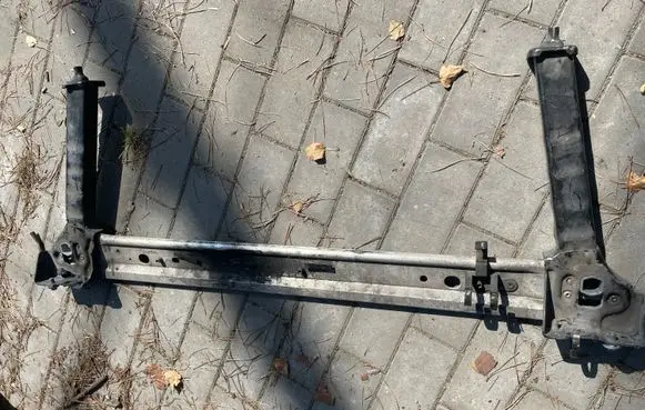 Renault Scenic III - Grand scenic III Radiator support slam panel bracket 