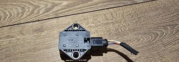 Volkswagen PASSAT B6 ESP acceleration yaw rate sensor 8e0907637a