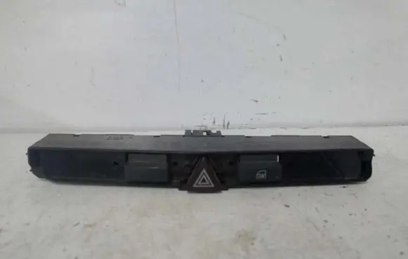 Opel Astra H Hazard light switch