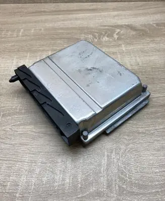 Volvo V70 Engine control unit/module ECU 08627757A 0261207392