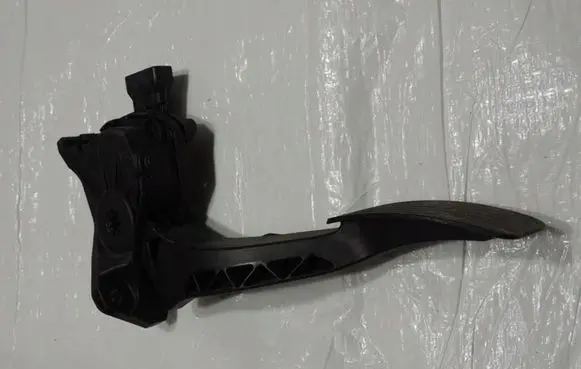 Opel Insignia A Accelerator throttle pedal 13252704