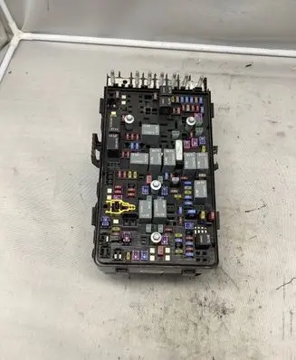 Jeep Wrangler Fuse module 68481785AA