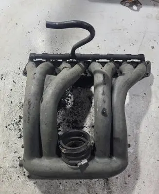 Mercedes-Benz E W210 Intake manifold 6041400401