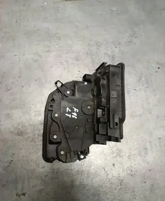 BMW X6 F16 Rear door lock 7362785