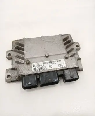 Ford Fiesta Engine control unit/module 8V2112A650TG S180047003G