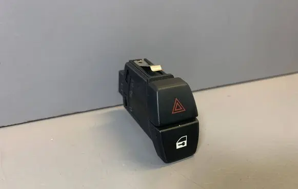 BMW 5 F10 F11 Hazard light switch 9161896 61319161896