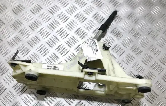 Mitsubishi Colt Gear shifter/selector mn178047 8129100000