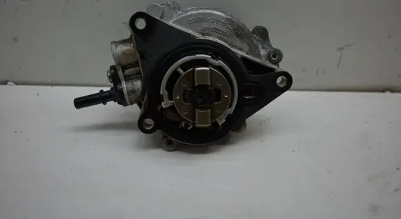 Peugeot 208 Vacuum pump 9812133880