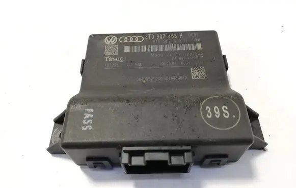 Audi A4 S4 B8 8K Gateway control module 8T0907468H