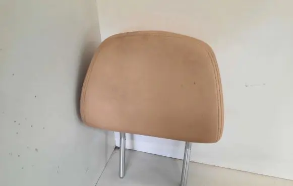 Opel Vectra C Front seat headrest 