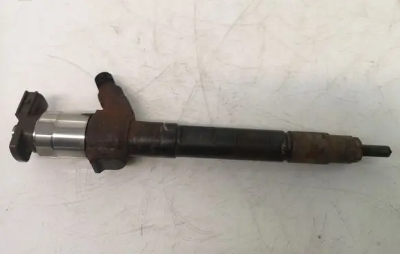 Mitsubishi ASX Fuel injector 1465A326 10N01896 KN026685