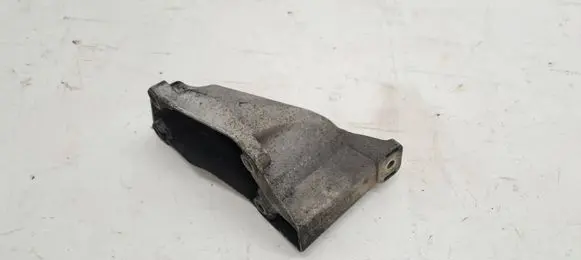 Volkswagen PASSAT B5.5 Engine mounting bracket 8D0199307P