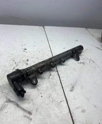 Mercedes-Benz E W212 Fuel main line pipe A6420700495 10032460