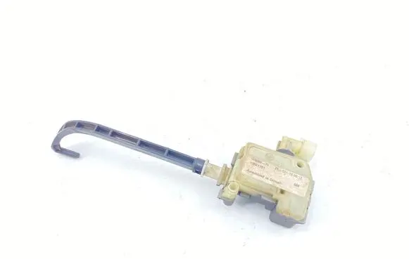 Fuel tank cap lock