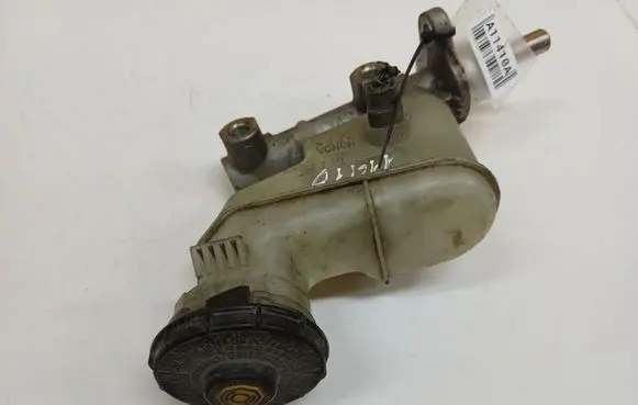 Honda Accord Brake fluid reservoir