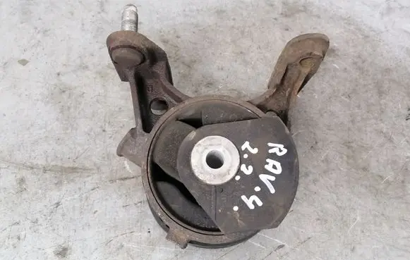 Toyota RAV 4 (XA30) Engine mount bracket