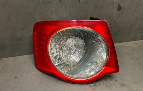 Volkswagen Jetta V Rear/tail lights 1K5945095G