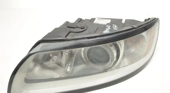 Volvo V50 Headlight/headlamp 31265700