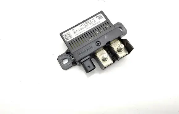 Mercedes-Benz E W212 Charging relay A0009822023