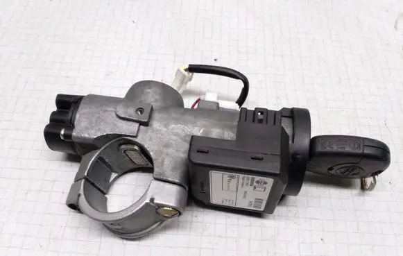Nissan Primera Ignition lock 28590C9965 5WK48043C