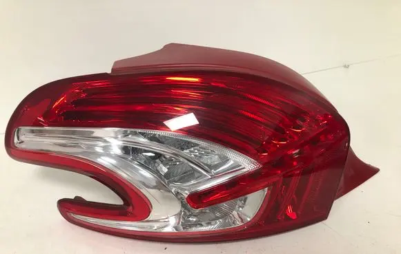 Peugeot 208 Rear/tail lights