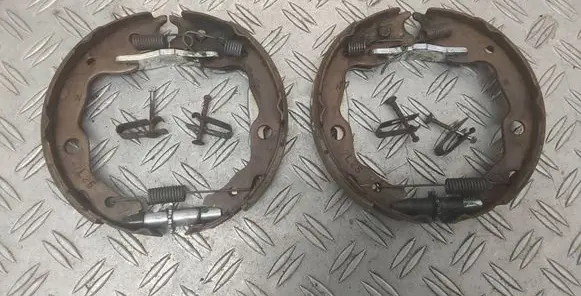 Toyota RAV 4 (XA30) Handbrake/parking brake pads 