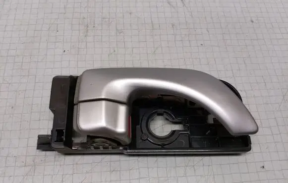 Hyundai Sonata Front door interior handle