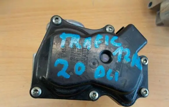 Opel Vivaro Throttle body valve 