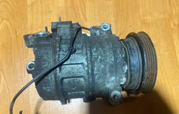 Volkswagen PASSAT B5 Air conditioning (A/C) compressor (pump) GE4472208181 8D0260808