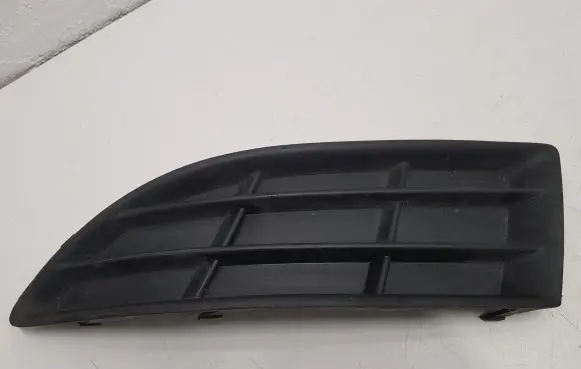 Skoda Fabia Mk2 (5J) Front bumper lower grill 5J0807367A