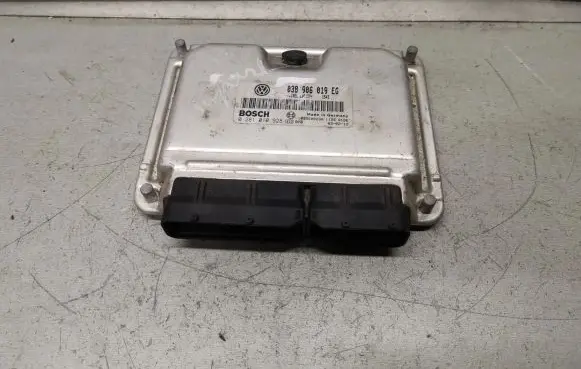 Skoda Superb B5 (3U) Engine control unit/module 038906019EG 0281010928