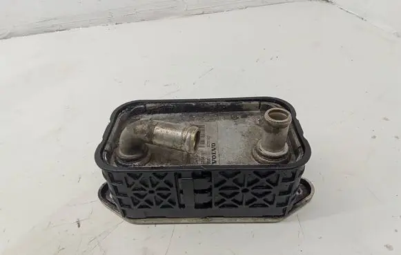 Volvo S80 Engine oil radiator 30751937