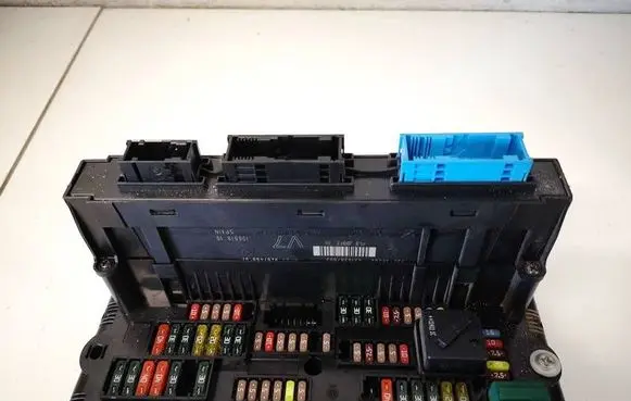 BMW 5 F10 F11 Comfort/convenience module 6135926746801