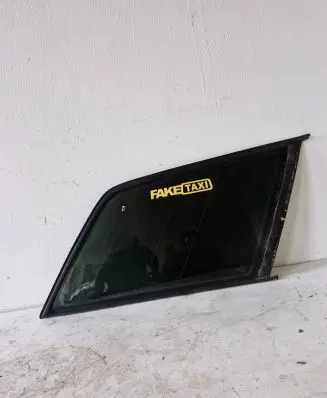 Audi A6 S6 C5 4B Rear side window